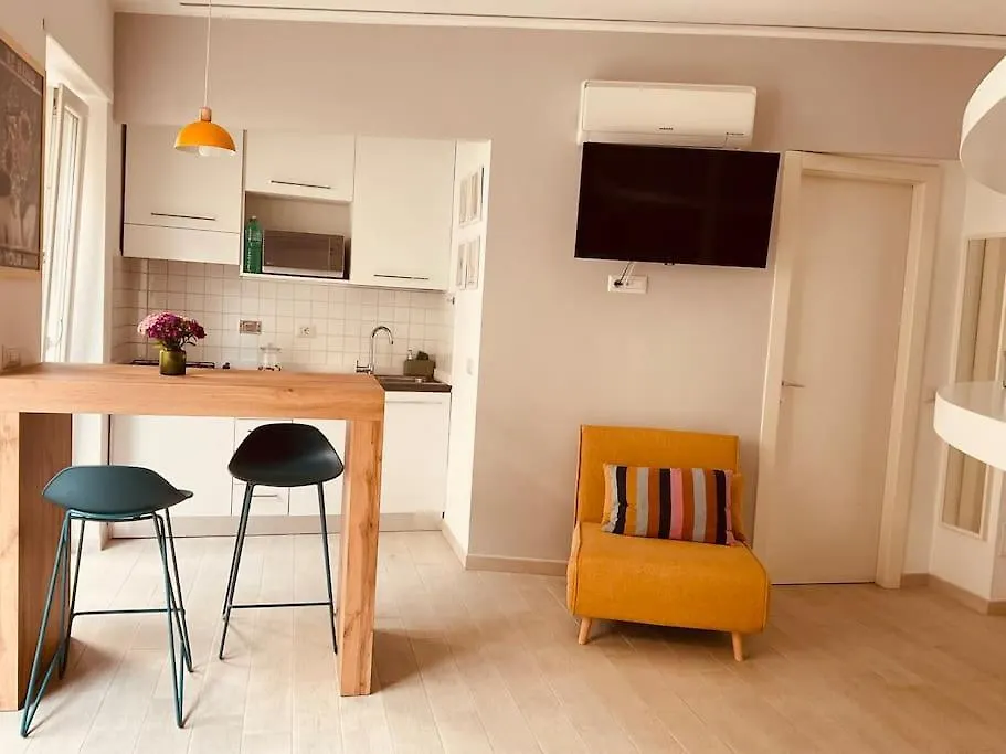 Catello Home, Appartamento San Giovanni Rome 0*,  Italy